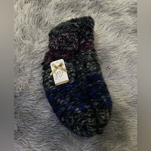 Joy Cozy Multicolor Knit Slipper Socks. New with tags.